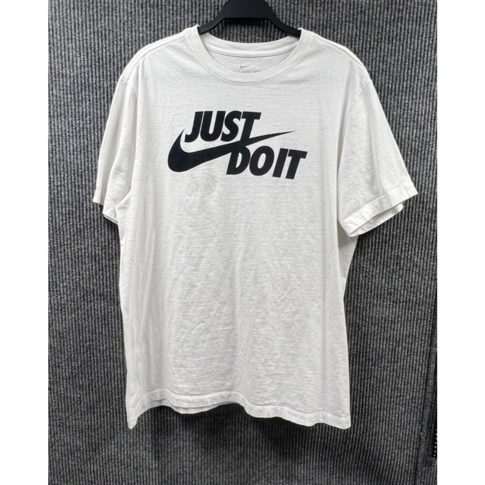 The NIKE‎ Tee "Just Do It" Mens Large White Graphic Black Swoosh Basketball